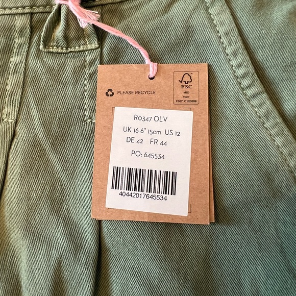 NWT Boden Chino Shorts, 6” inseam. Size 12 - Picture 2 of 5